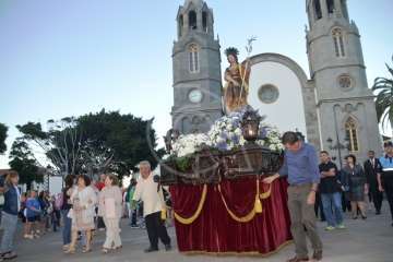 Misa y procesión de San Juan Bautista por el casco antiguo de Telde (Foto TA)